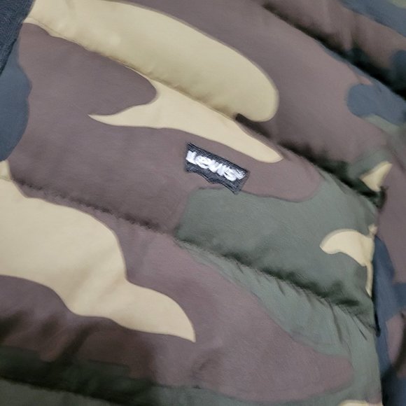Levi's Mens Stretch Polyester Quilted Puffer Hoodie Jacket Camouflage Camo Small - Picture 6 of 9